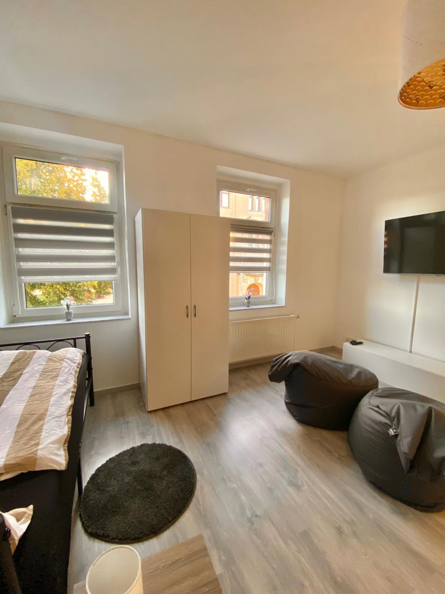 Schoene 3-Zimmer Monteurswohnung Im Sueden Von Leipzig Eg מראה חיצוני תמונה